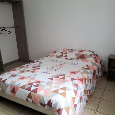 Appart Comme Chez Soi Pusignan 外观 照片